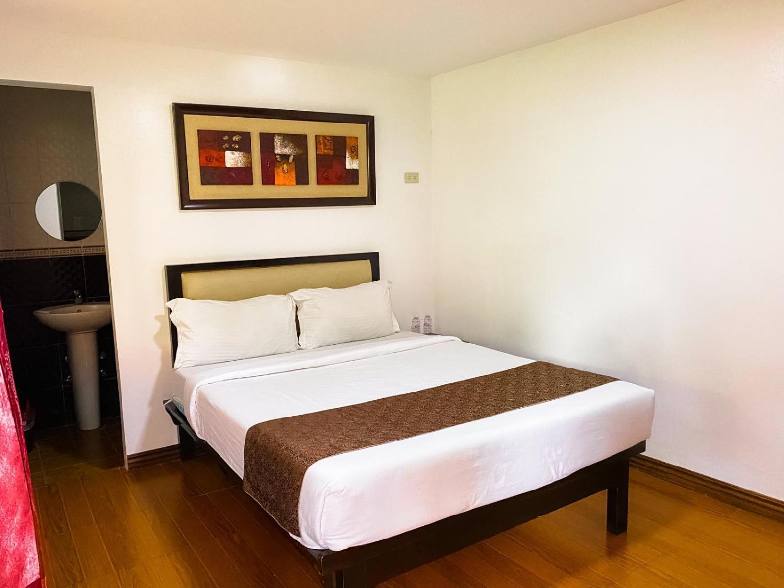 Hortz Hotels And Resorts Tagaytay City Exterior photo